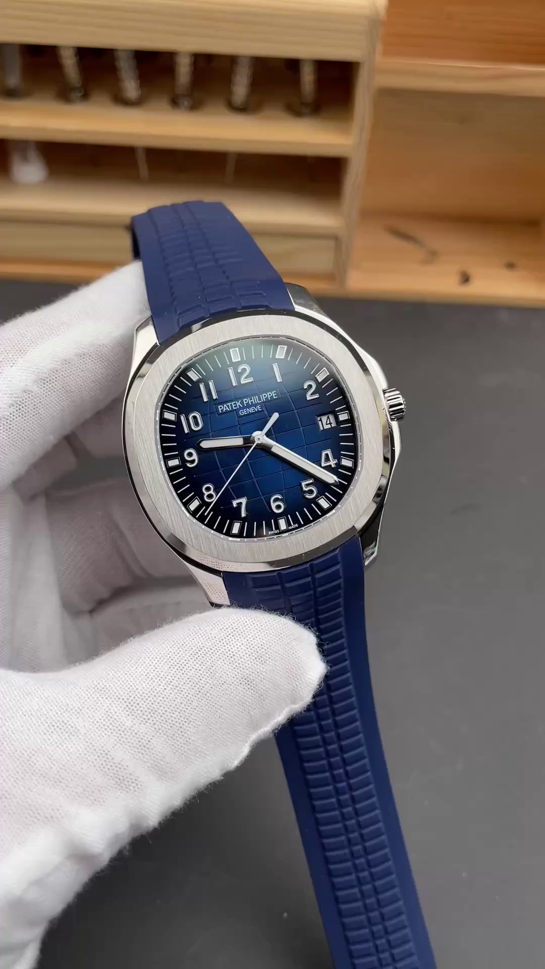 Replica Patek Philippe Aquanaut 5168G 001 40mm Mens Watch - QualitySwissReplica