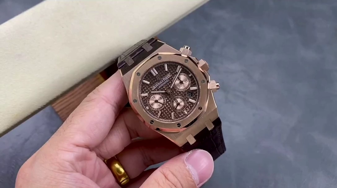 AP Royal Oak Chronograph 41 Brown Alligator Strap 26331OR.OO.D821CR.01 1:1 Clone - QualitySwissReplica
