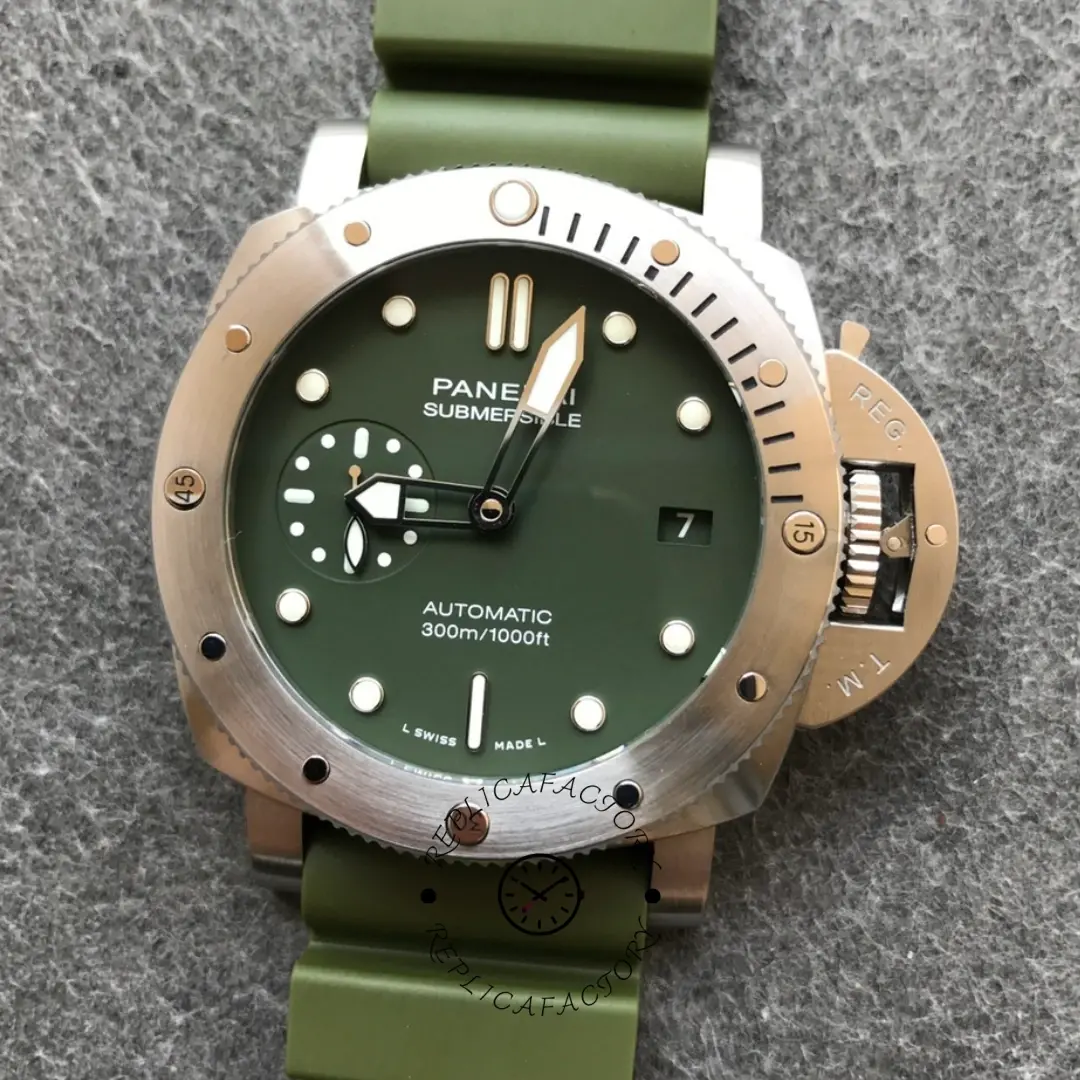 Panerai PAM01055 Luminor Submersible 42 Green Dial 1:1 Clone Verde Militare - QualitySwissReplica