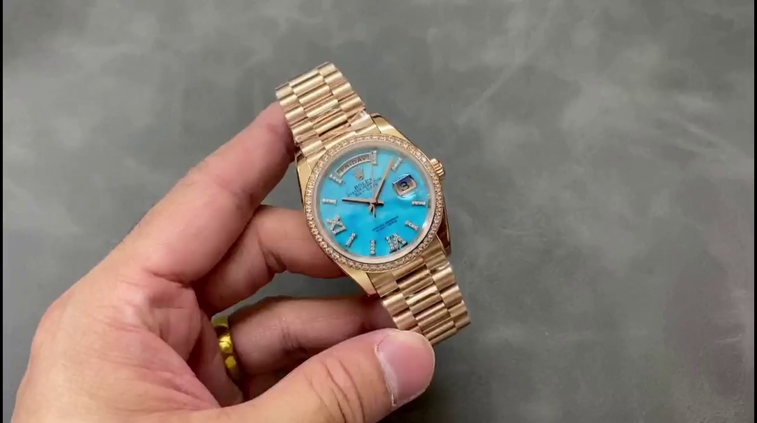 Rolex Day-Date 36 Rose Gold Turquoise Diamond-Set Roman Dial Diamond Bezel m128345rbr 0064 - QualitySwissReplica