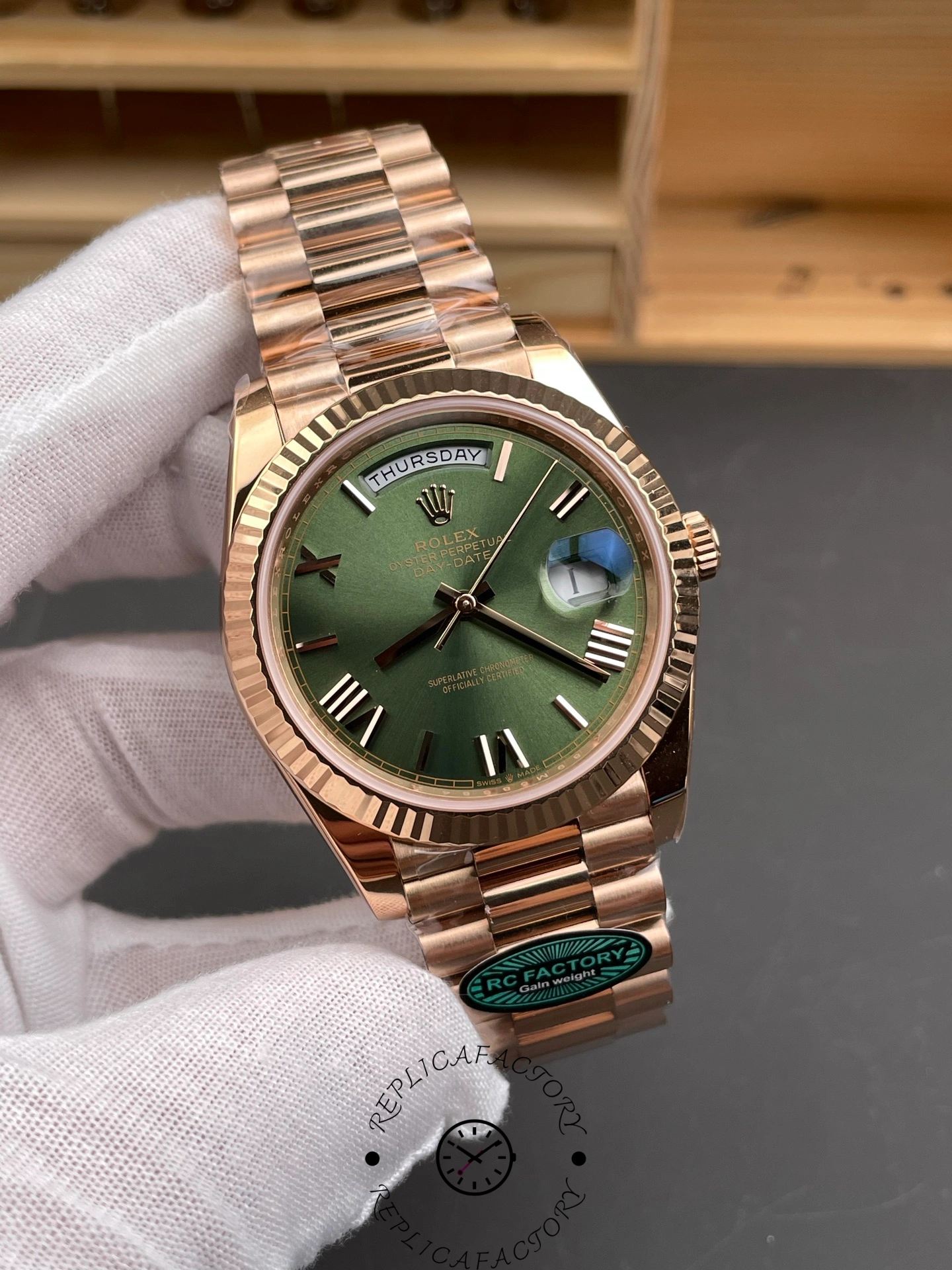 Rolex Day Date 40 18k Everose Gold Olive Green Dial m228235 0025 40mm - QualitySwissReplica