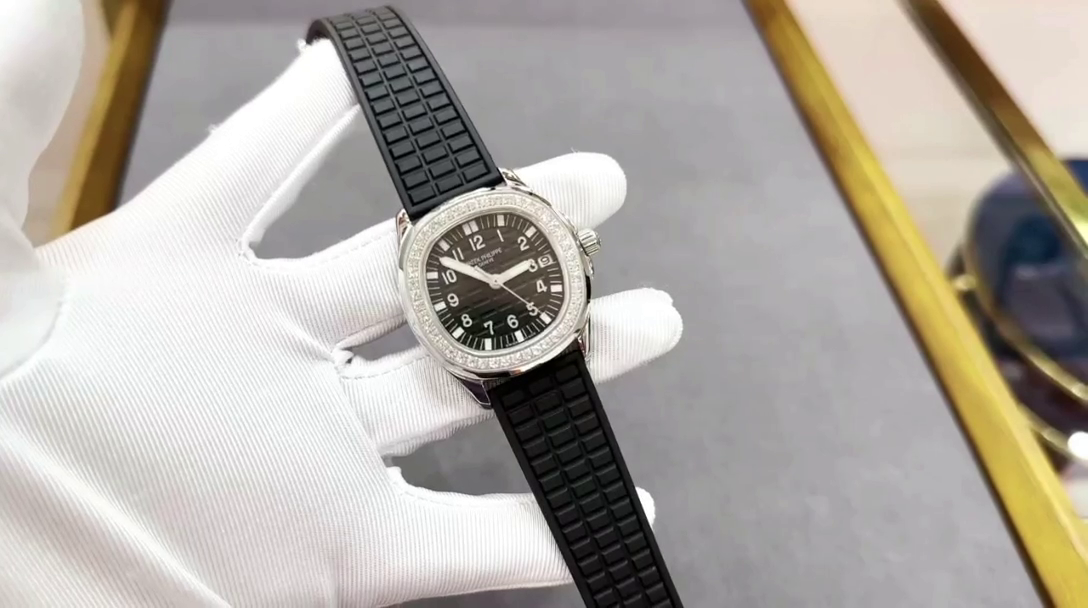 Replica Patek Philippe Aquanaut 5067A 001 Watch For Sale - QualitySwissReplica