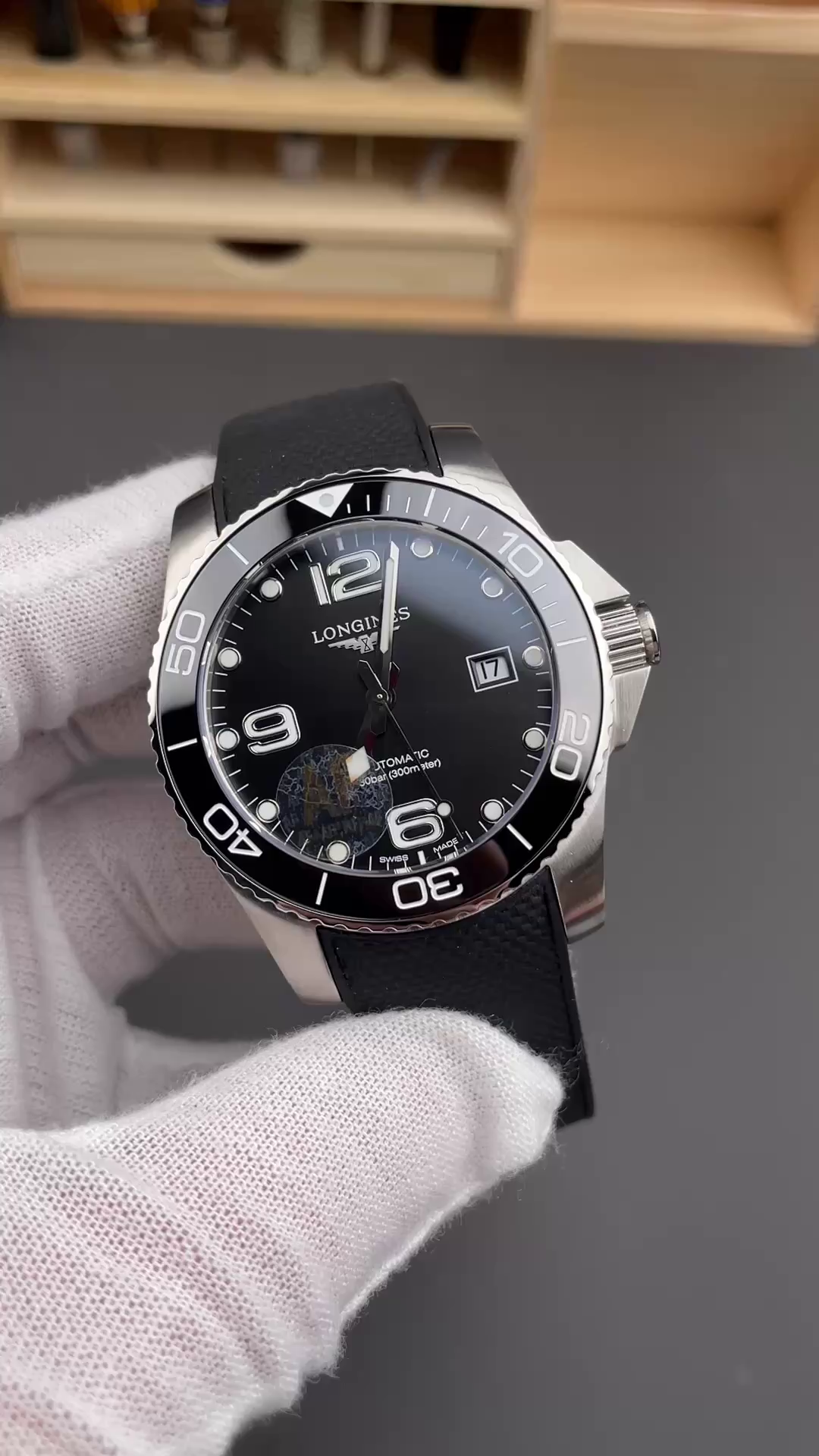 Longines HydroConquest 43mm Rubber Strap Replica L3.782.4.56.9 Black Dial - QualitySwissReplica