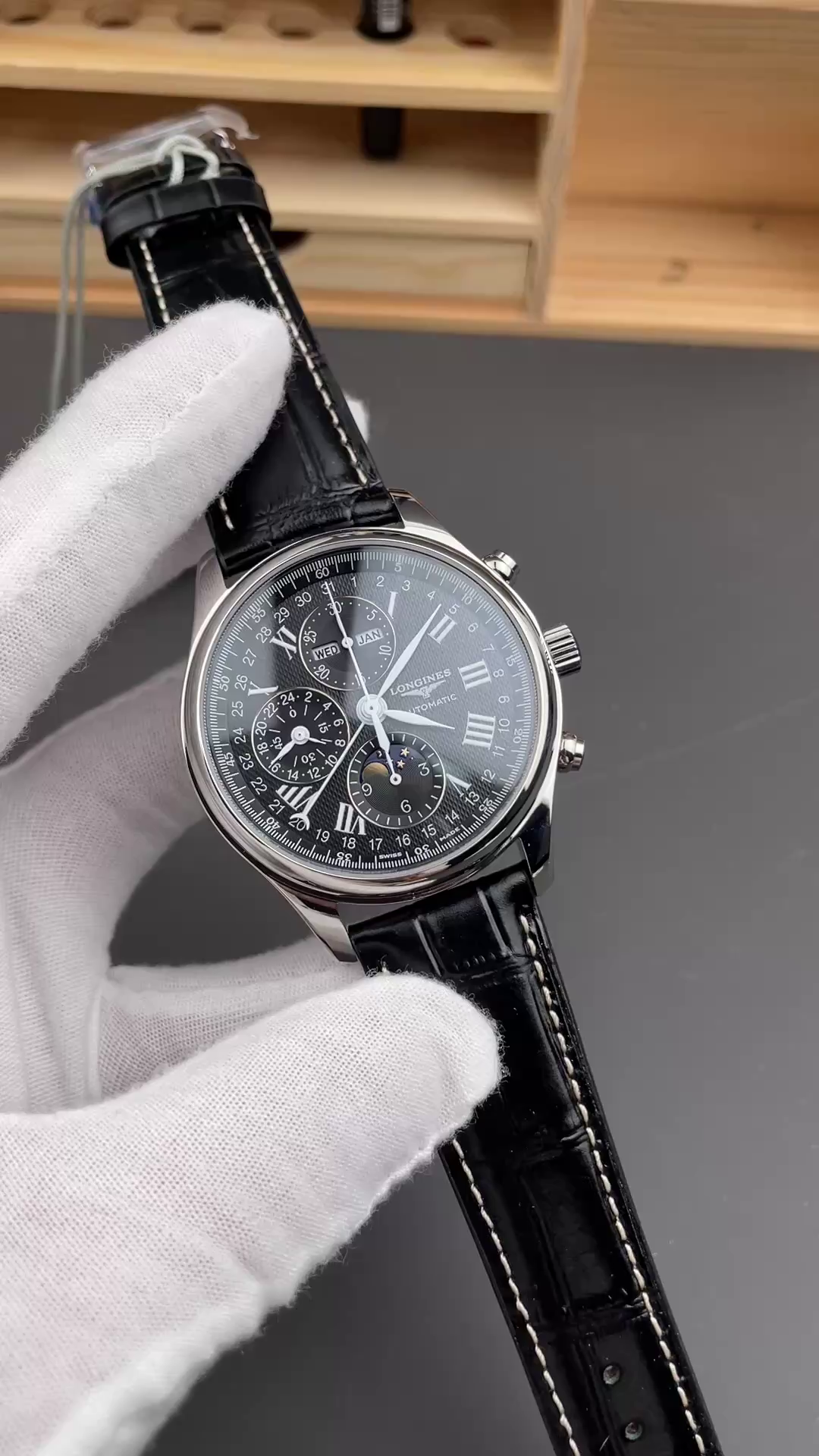 1:1 Clone Longines L2.673.4.51.7 Master Collection Chronograph 42mm Men's Watch - QualitySwissReplica