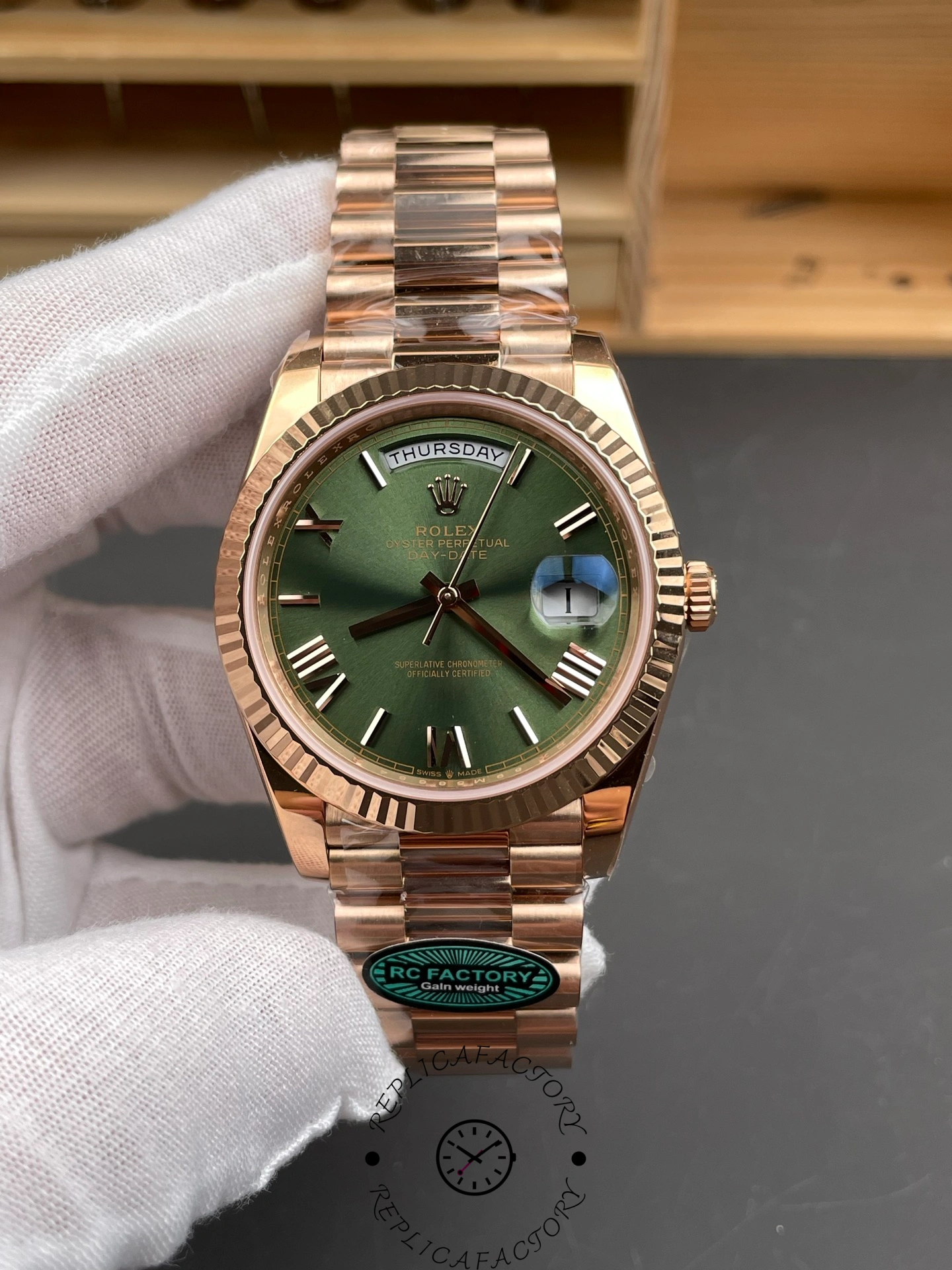 Rolex Day Date 40 18k Everose Gold Olive Green Dial m228235 0025 40mm - QualitySwissReplica