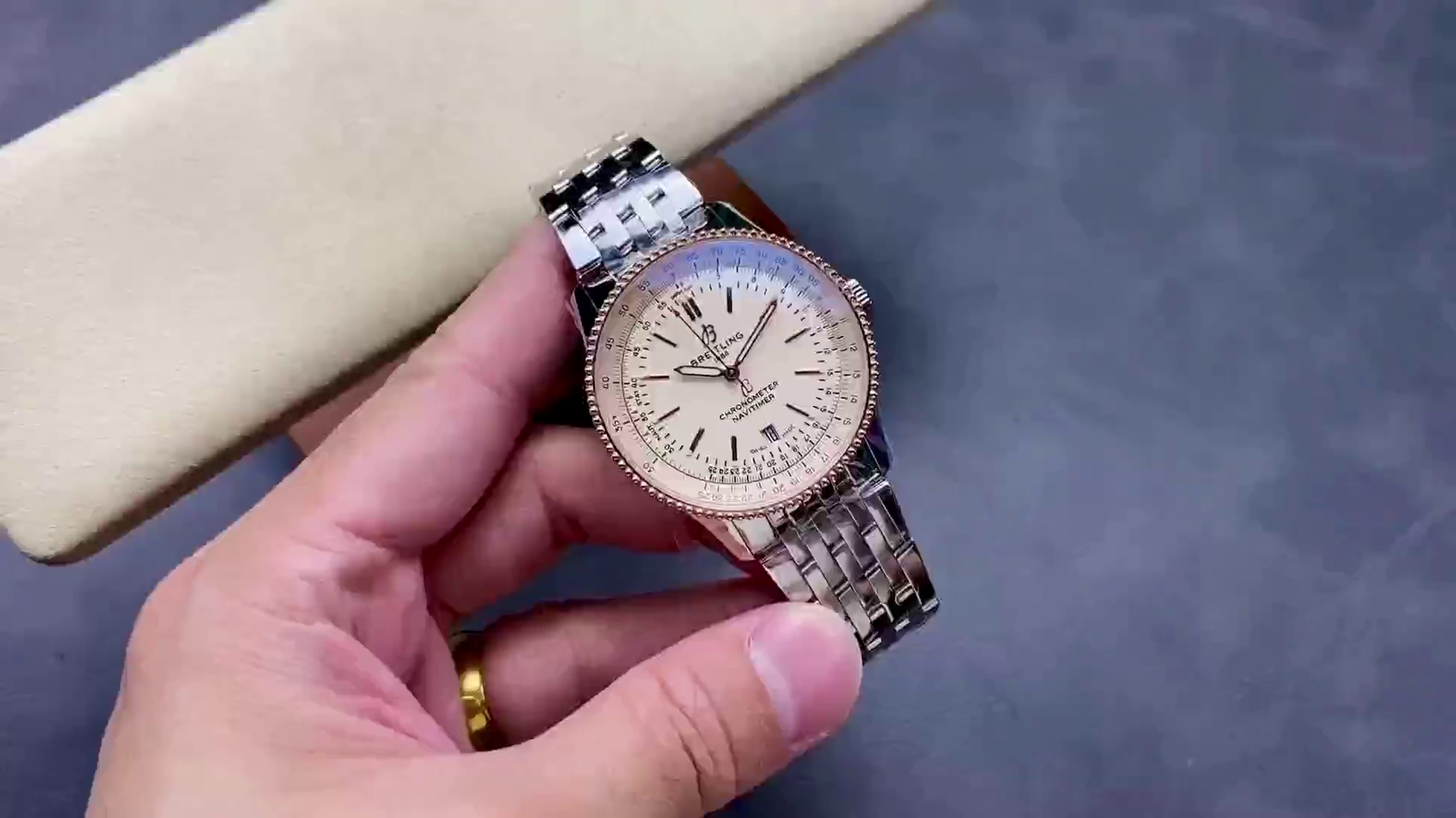 Breitling Navitimer 1:1 Clone Automatic 41 U17326211G1A1 Silver Dial Watch - QualitySwissReplica