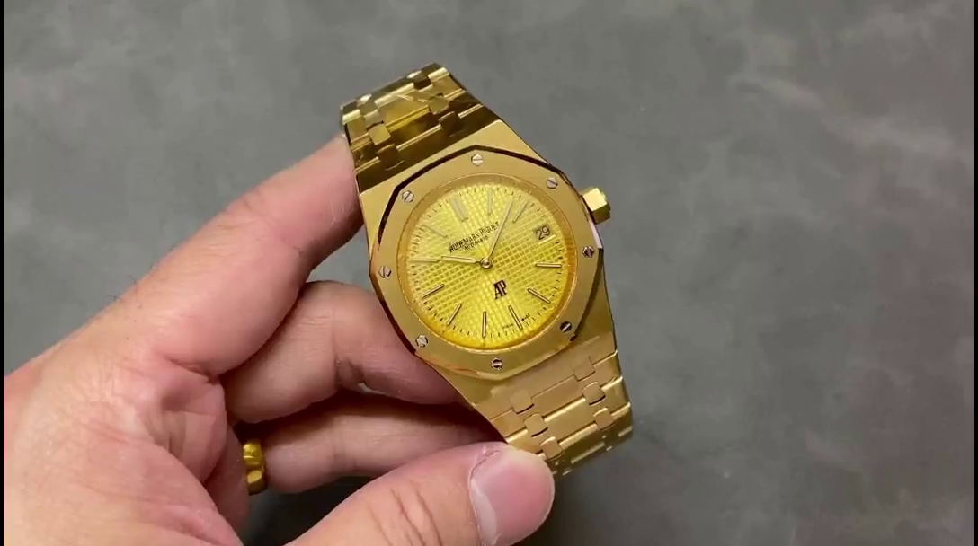AP Royal Oak Jumbo Extra-Thin 1:1 Clone 15202BA.OO.1240BA.02 Champagne Dial - QualitySwissReplica