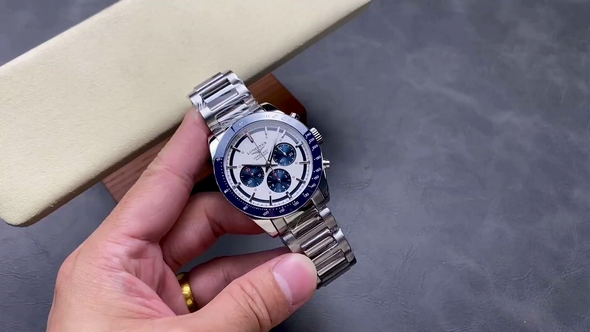 Longines L3.835.4.98.6 Conquest Chronograph Replica Silver-Blue Dial Watch - QualitySwissReplica