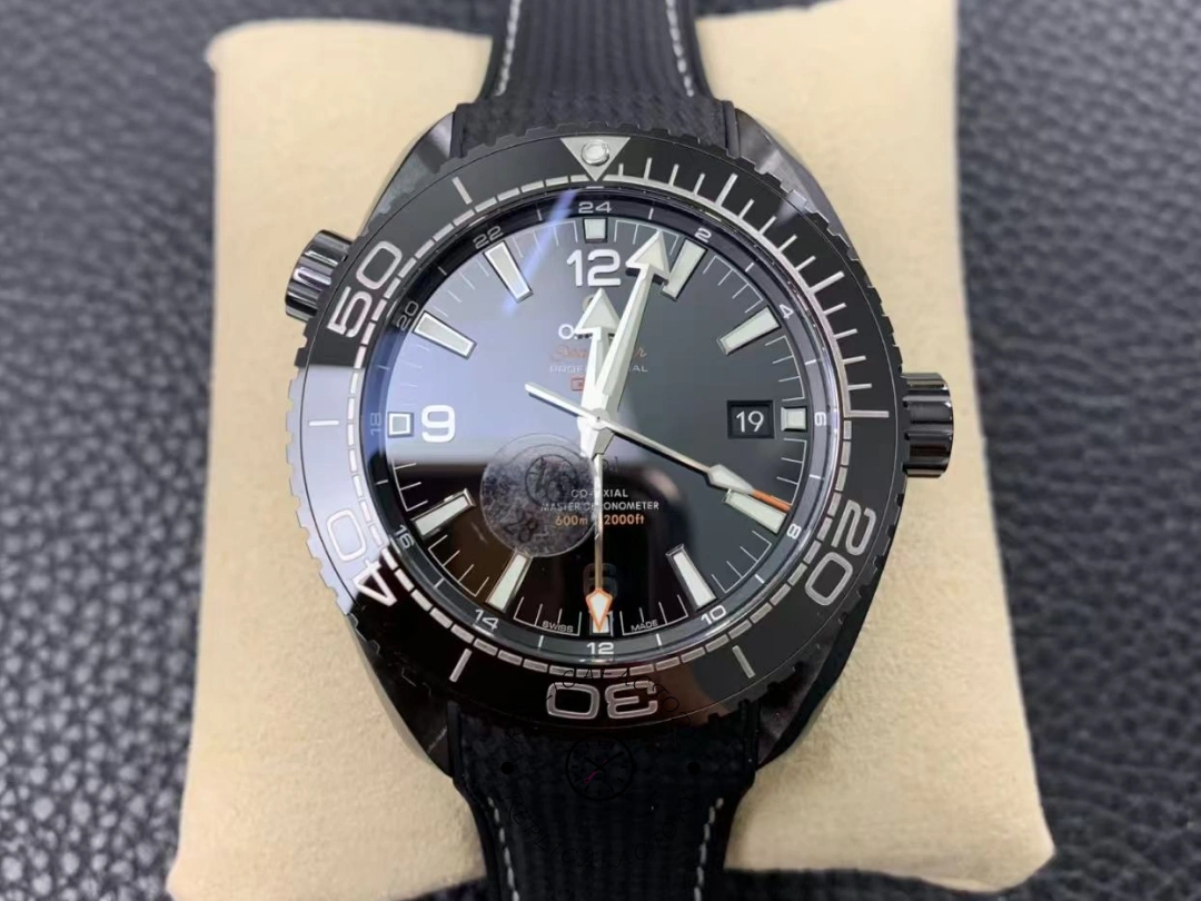 Omega Seamaster Planet Ocean 600M Co-Axial 215.92.46.22.01.001 1:1 Clone Rubber Strap - QualitySwissReplica