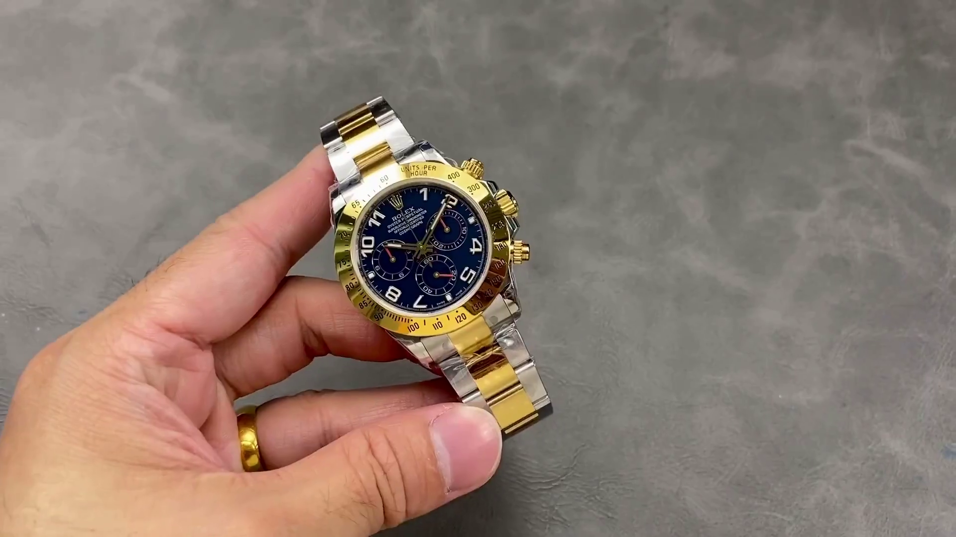 Rolex Daytona 116523 Steel Yellow Gold Blue Racing Dial 40mm Mens Replica Watch - QualitySwissReplica
