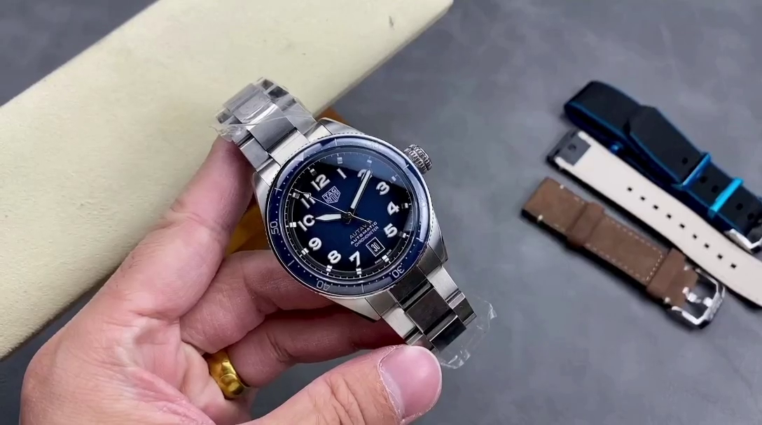 Tag Heuer Autavia Calibre 5 Chronometer WBE5116.EB0173 42mm - QualitySwissReplica