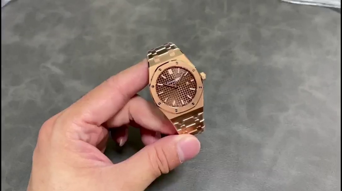 AP Royal Oak Quartz 33 Brown 67650OR.OO.1261OR.01 Replica Women's Watch - QualitySwissReplica