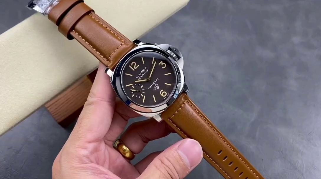 Panerai PAM00390 Luminor Replica 44MM Brown Dial Tan Leather Strap - QualitySwissReplica