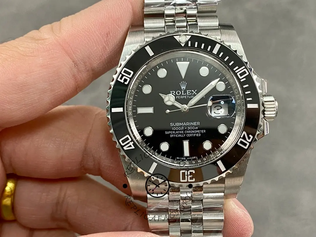 Rolex Submariner 41 Black Dial Fluted Bezel Jubilee 126610LN Men's Watch - QualitySwissReplica