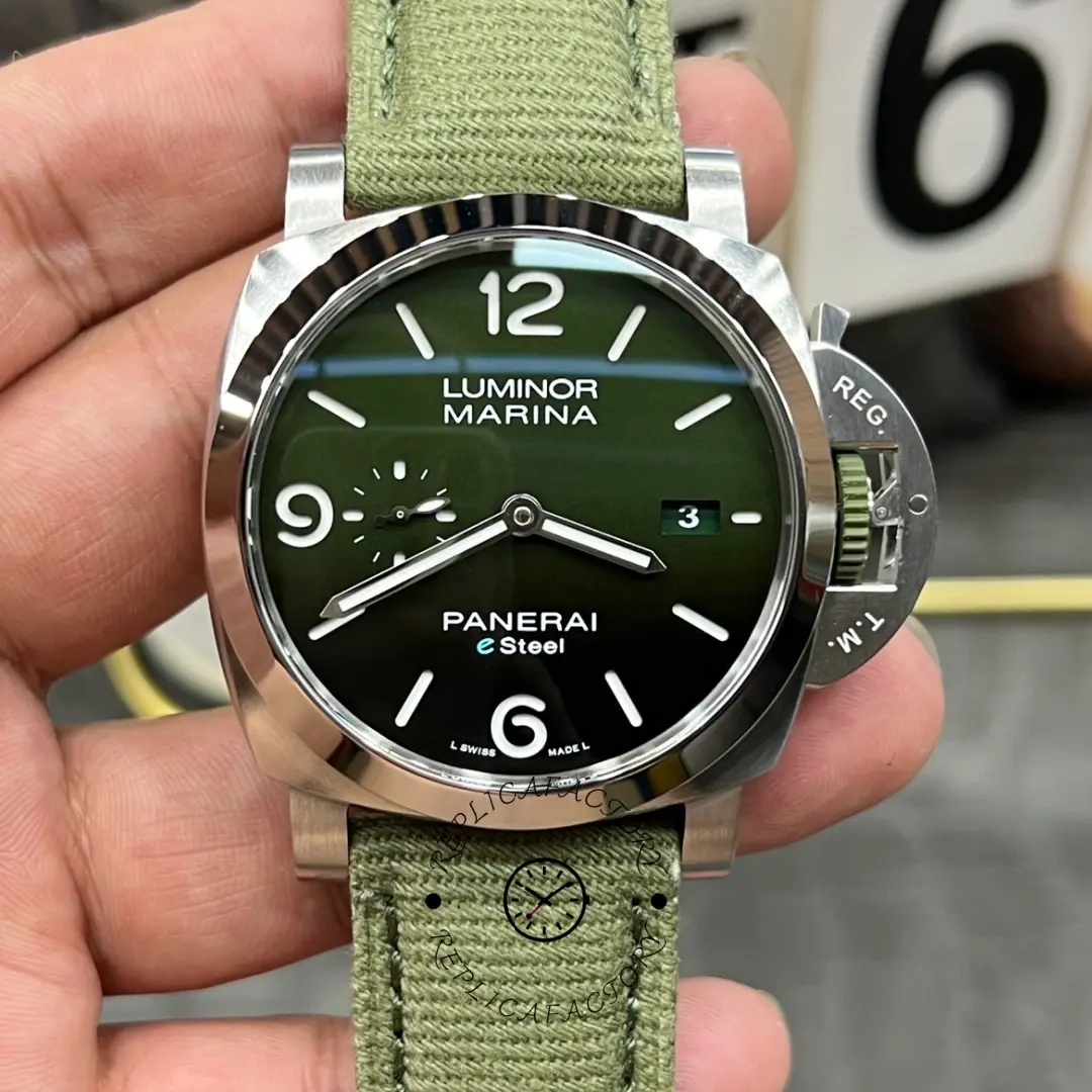 Replica Panerai Luminor Marina eSteel Verde Smeraldo PAM01356 44MM Green Dial - QualitySwissReplica