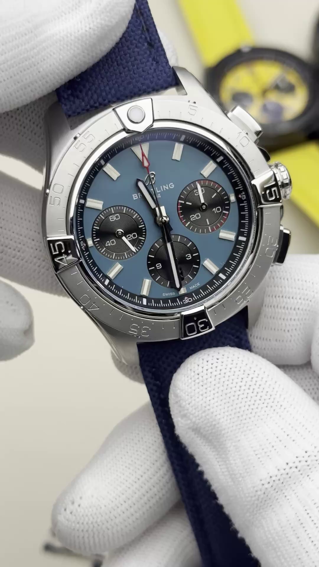 Breitling Avenger B01 Chronograph 44 Replica Automatic Men's Watch AB0147101C1X1 - QualitySwissReplica