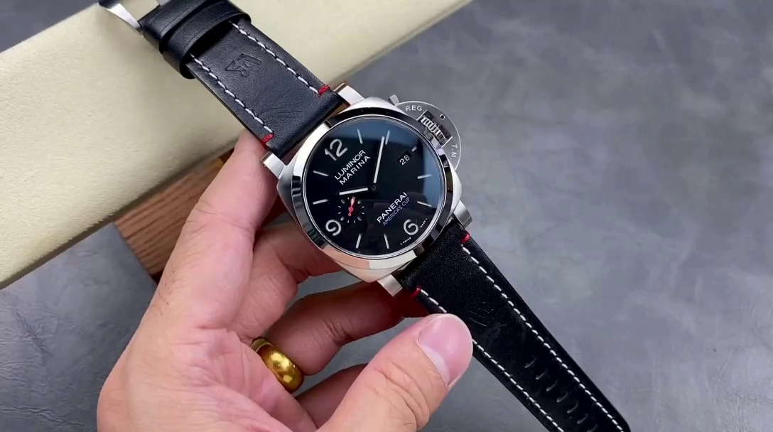 Panerai PAM00732 Luminor Marina Replica Blue Dial 44mm 3 Days Automatic - QualitySwissReplica