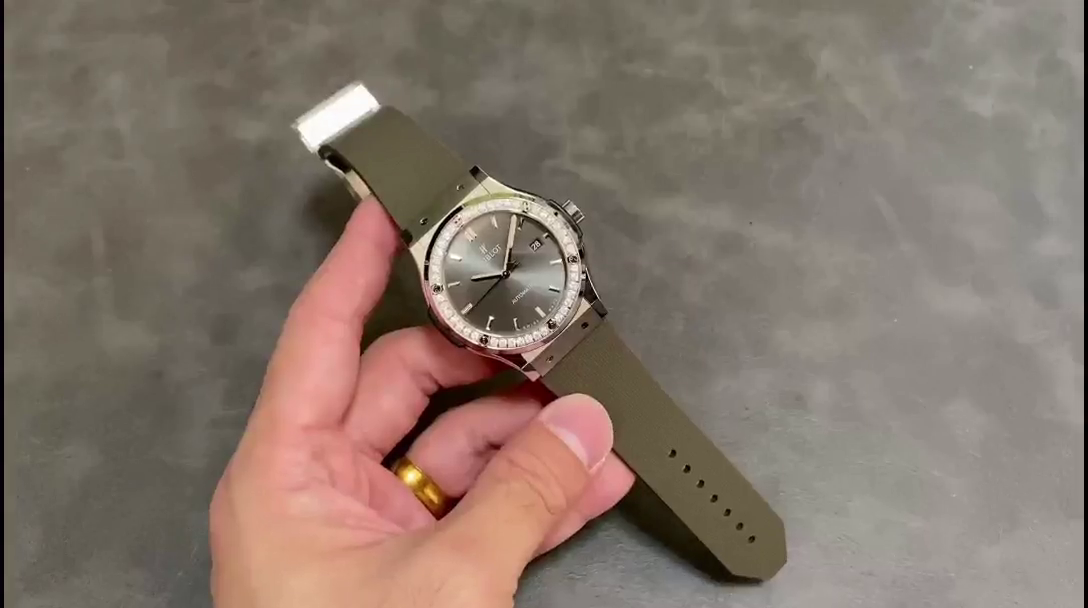 Hublot Classic Fusion Grey Dial 42mm Mens Replica Watch - QualitySwissReplica