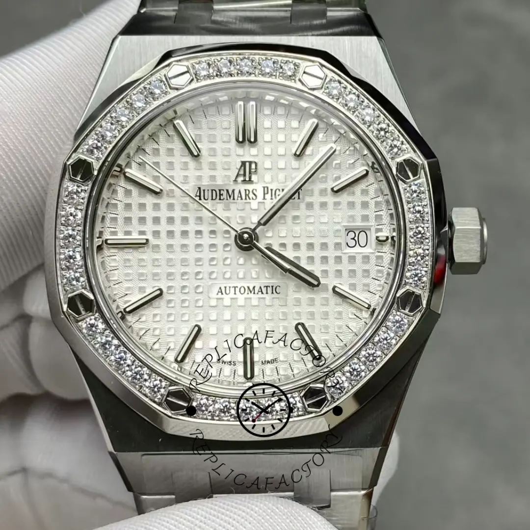 AP Royal Oak 37 Diamond-Set 15451ST.OO.1256ST.01 Automatic 1:1 Clone - QualitySwissReplica