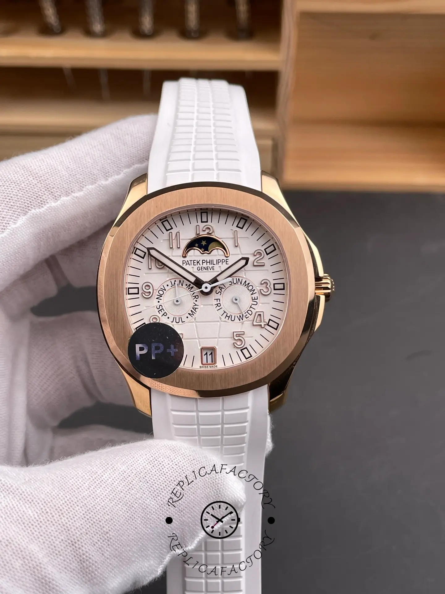 Replica Patek Philippe Aquanaut 5261R Annual Calendar Watch - QualitySwissReplica