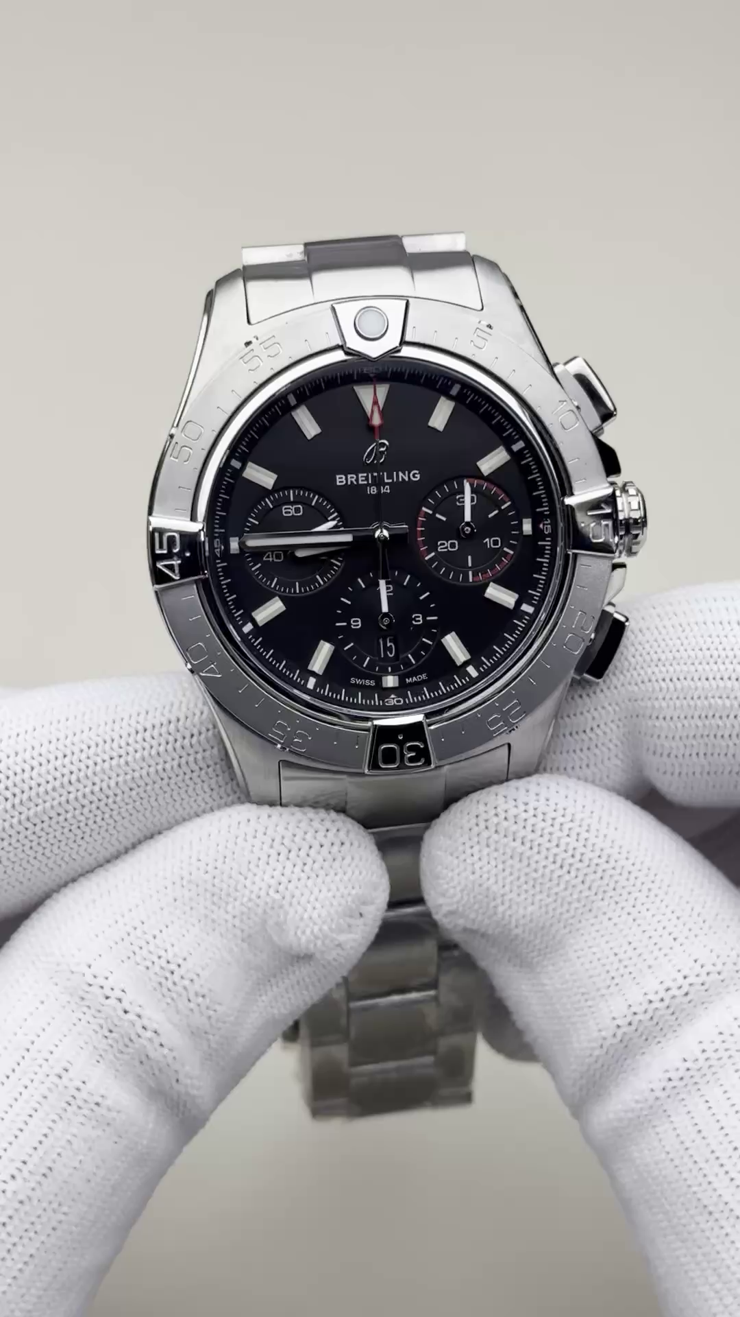 Breitling Avenger B01 Chronograph 44 Steel Men's Luxury Watch AB0147101B1A1 Replica - QualitySwissReplica