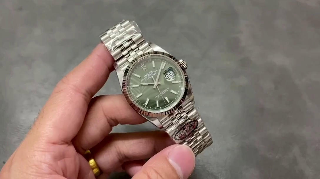 Rolex Datejust 36mm Fluted Bezel Green Palm Index Dial Jubilee 126234 0047 - QualitySwissReplica