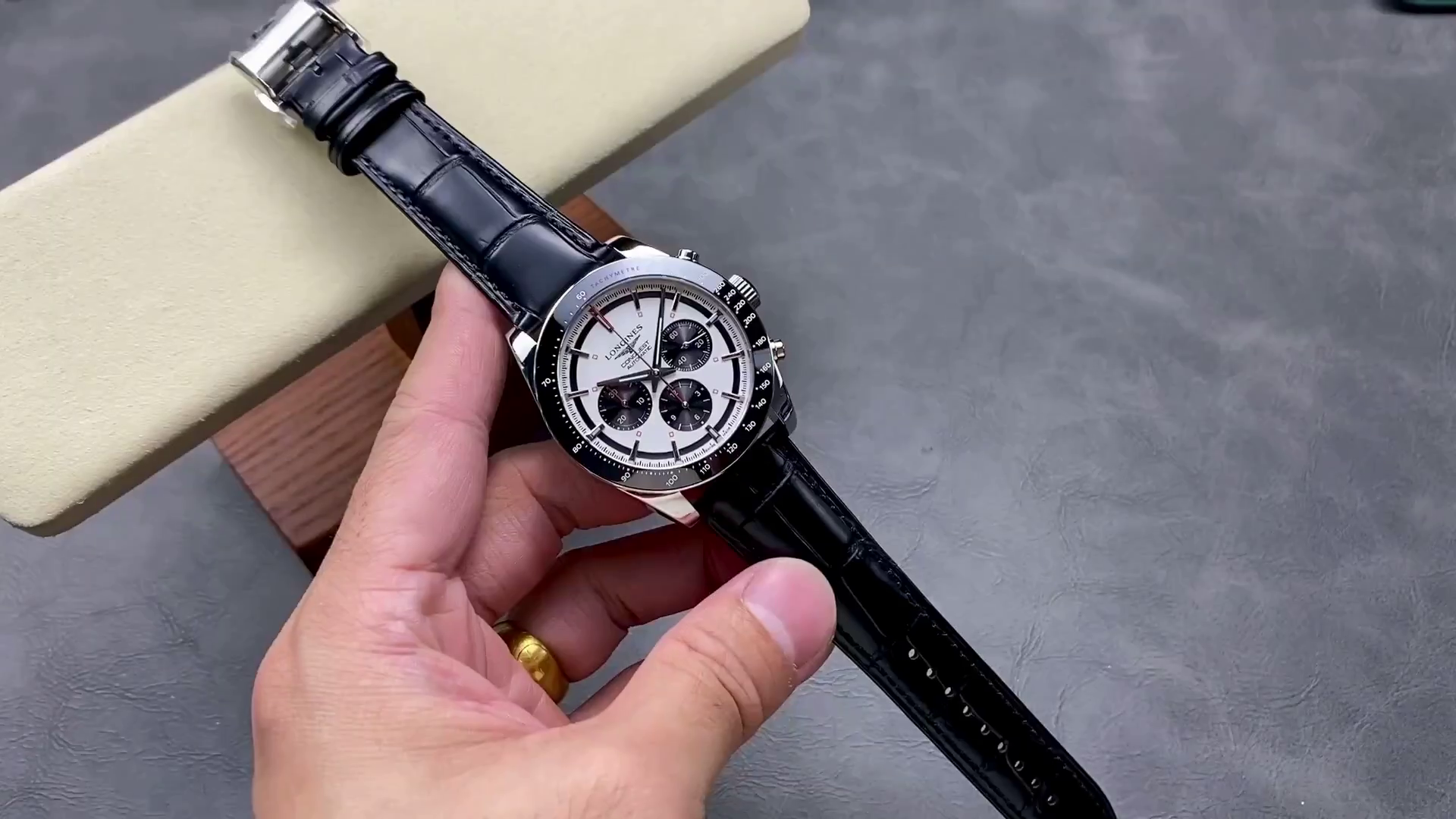 Longines L3.835.4.72.6 Conquest Chronograph 42 1:1 Clone Steel Watch - QualitySwissReplica