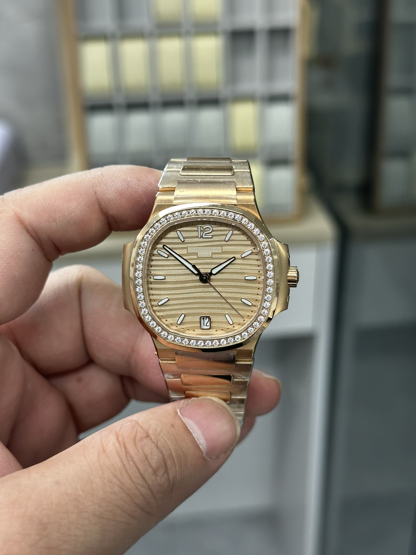Patek Philippe Ladies Nautilus Golden Dial Rose Gold 7118 1200R 010 - QualitySwissReplica