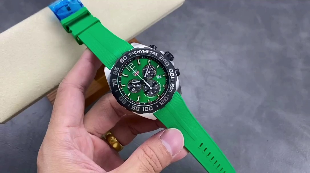 Tag Heuer Formula 1 Chronograph Quartz Green Dial CAZ101AP.FT8056 43MM - QualitySwissReplica