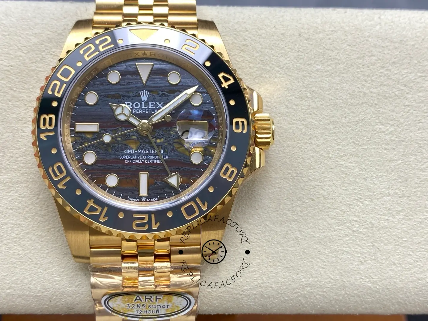 2025 Rolex GMT Master II 18 kt Yellow Gold m126718grnr 0002 40 mm Replica - QualitySwissReplica