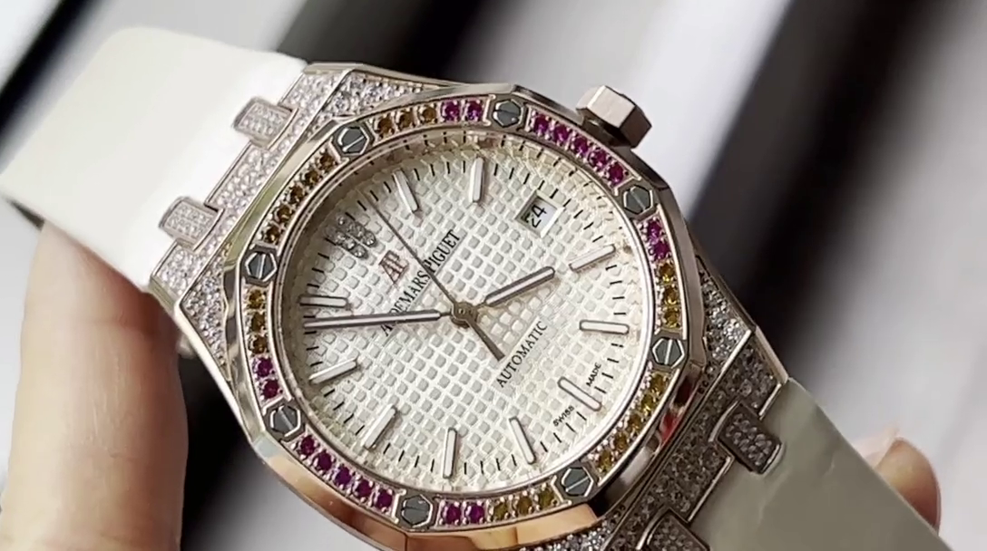 AP 15452OR.ZY.D038VE.01 Replica Royal Oak Rainbow Gemset 37 Beige Dial - QualitySwissReplica