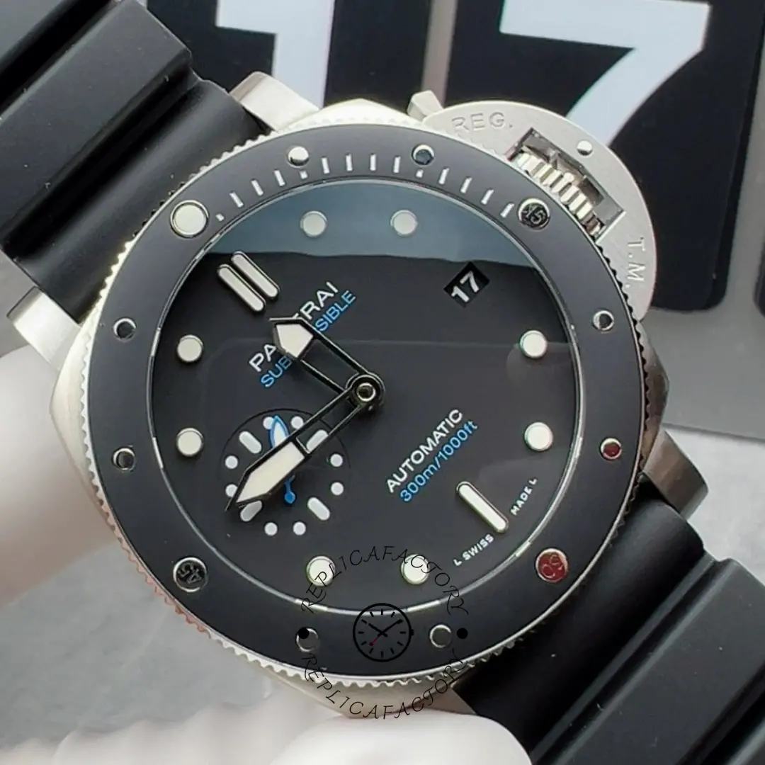 1:1 Clone Panerai Submersible PAM01683 Automatic Black Dial 42 Steel Case - QualitySwissReplica